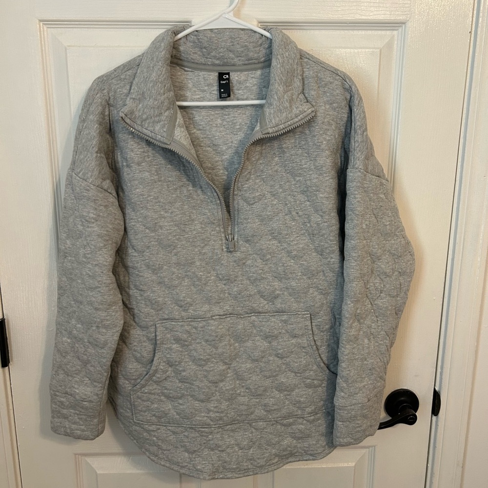 GapFit Quilted Sweatshirt